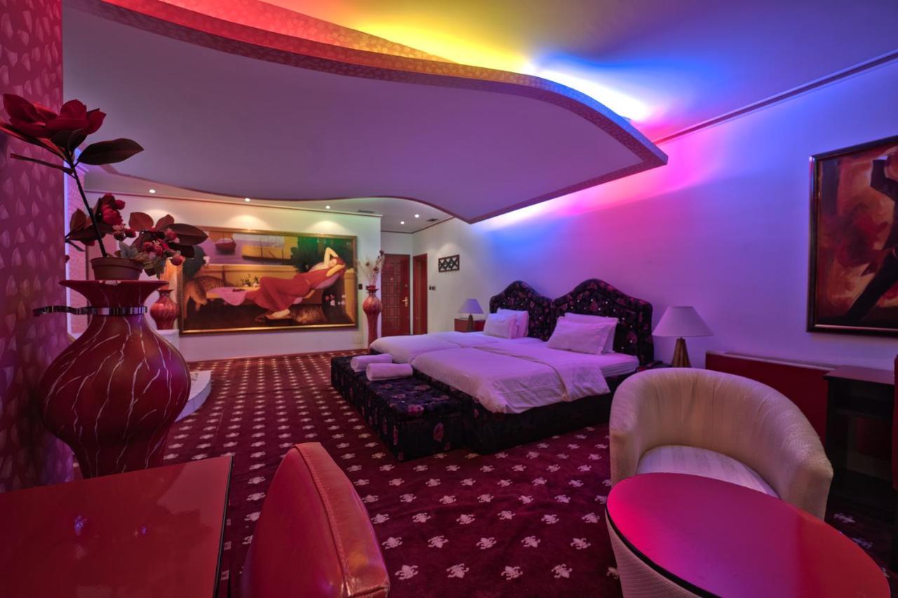 Hotel Rosa Blu Tirana Exterior photo